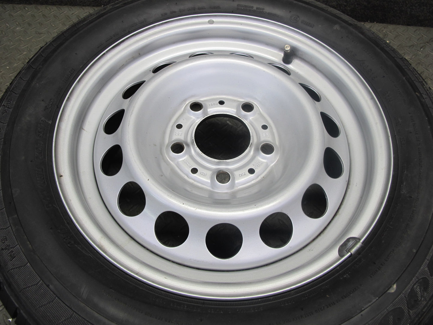 95-02 BMW E36 328ic Emergency Spare Tire R15 15" Wheel 15x6.5J ET47 1095006 OEM