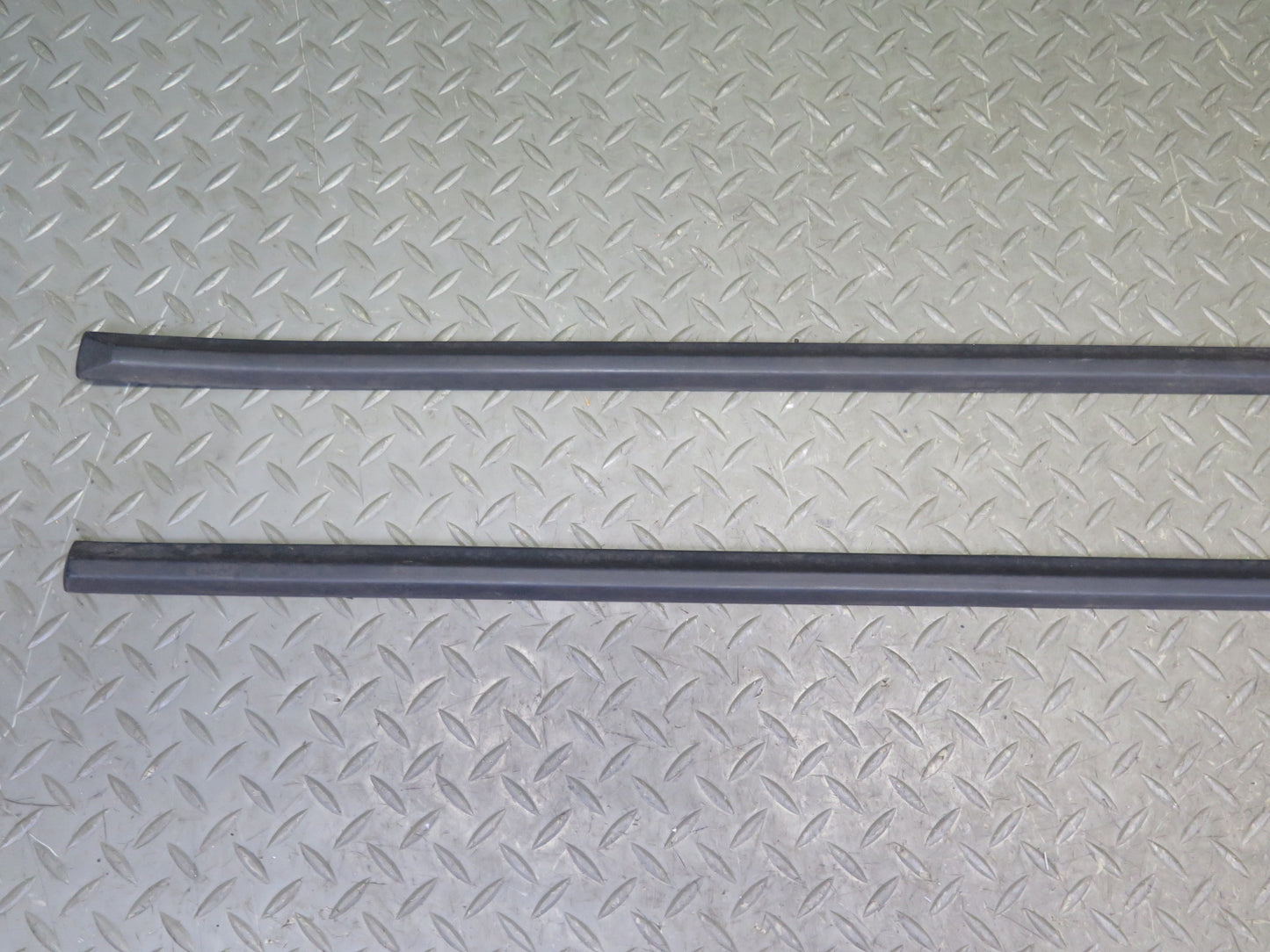 86-88 VW Scirocco MK2 16V 10pcs Left Right Door Body Fender Trim Molding Set OEM