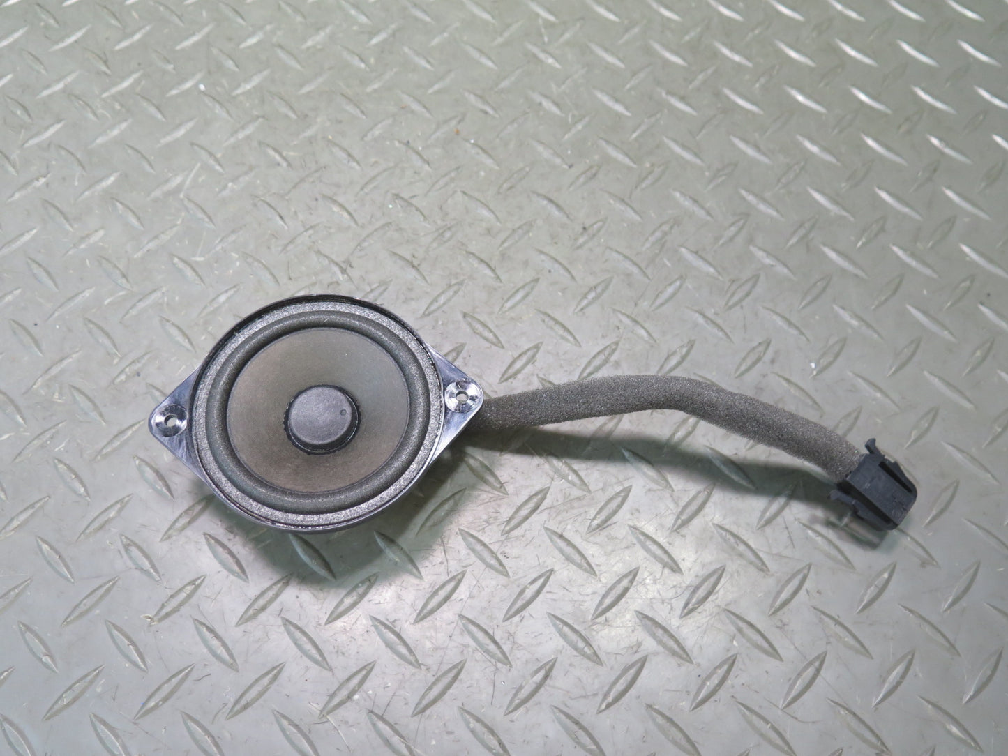 2006-2012 Bentley Flying Spur Rear Left & Right Side Door Audio Speaker Set