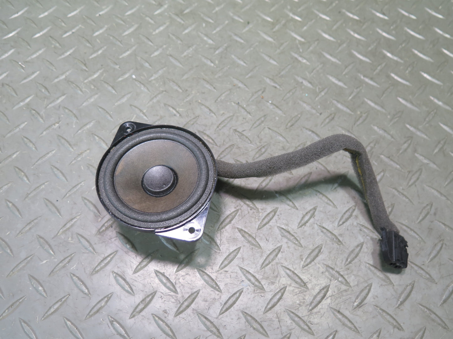 2006-2012 Bentley Flying Spur Rear Left & Right Side Door Audio Speaker Set