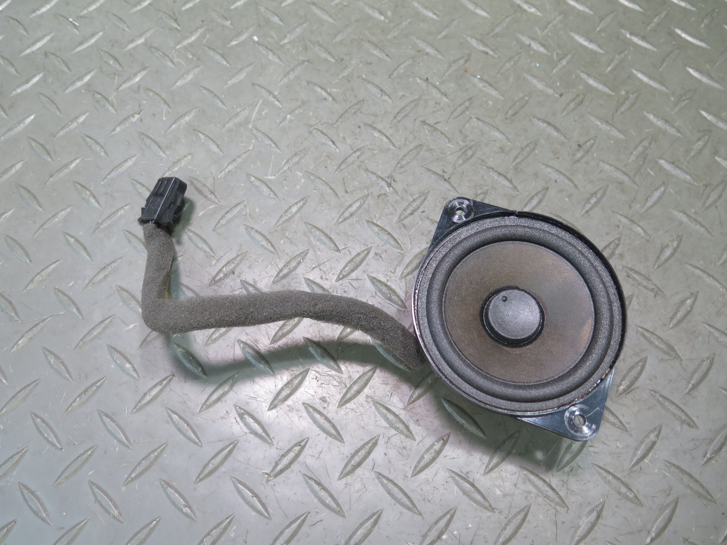 2006-2012 Bentley Flying Spur Rear Left & Right Side Door Audio Speaker Set