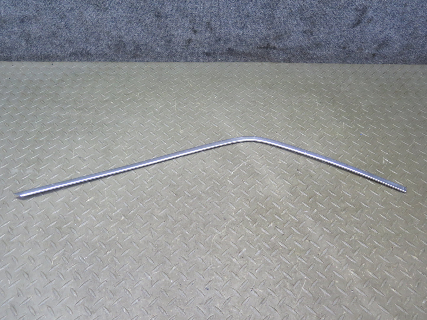 74-83 Mercedes W123 Front Right Door Window Chrome Trim Cover Molding Set OEM