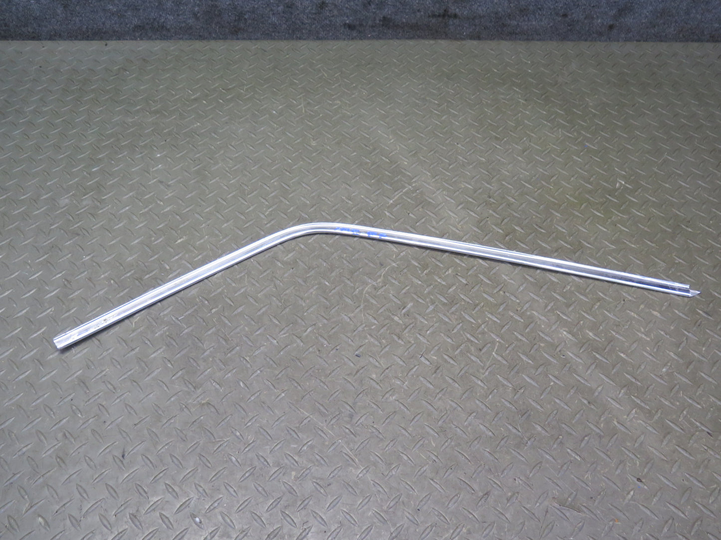 74-83 Mercedes W123 Front Right Door Window Chrome Trim Cover Molding Set OEM