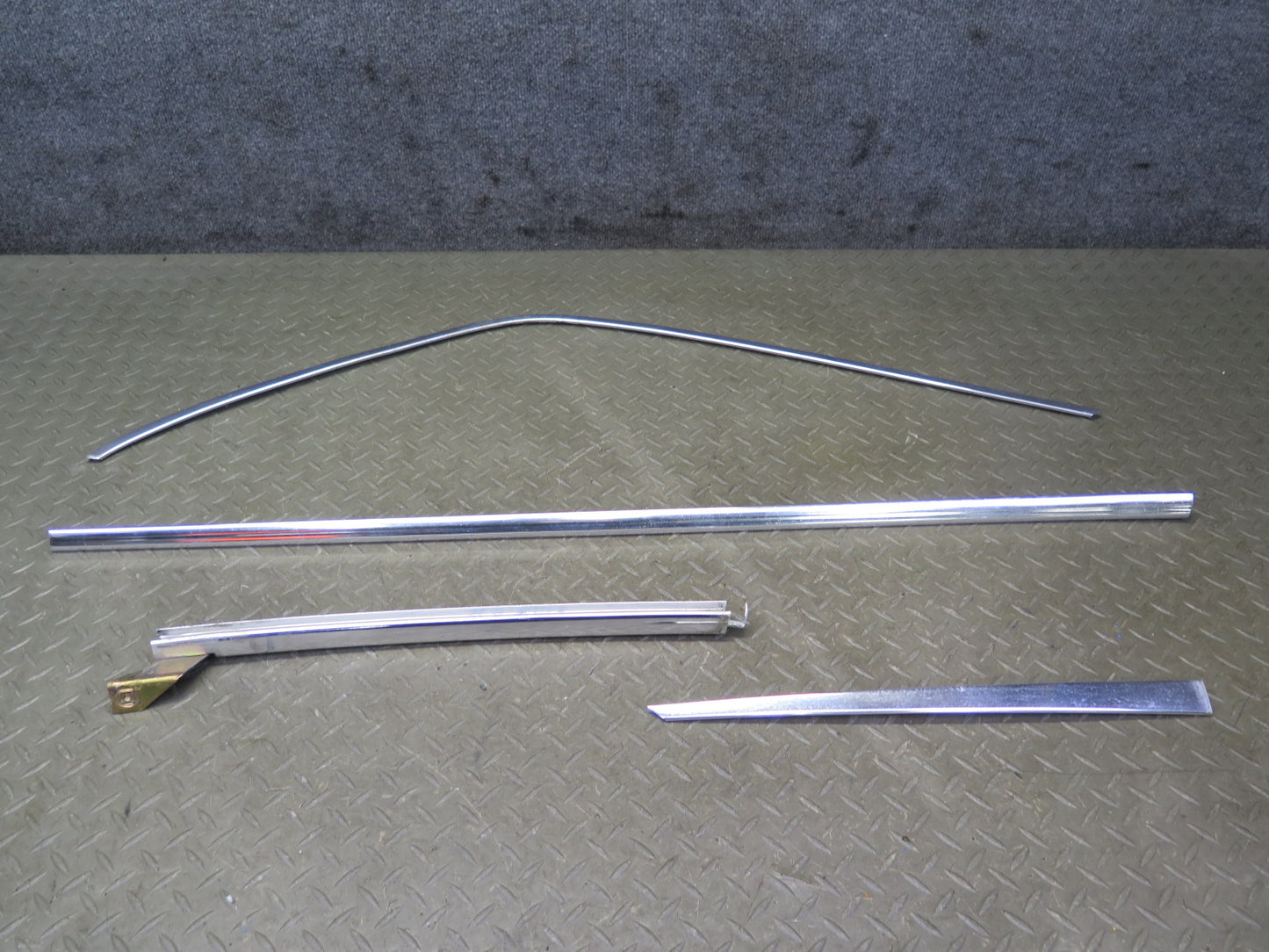 74-83 Mercedes W123 Rear Right Door Window Chrome Trim Cover Molding Set OEM