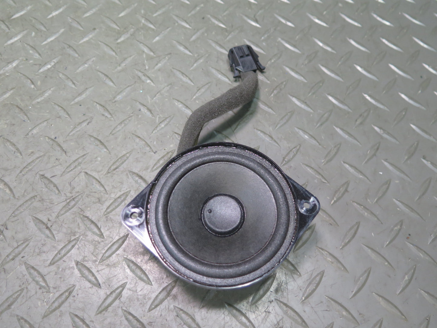 2006-2012 Bentley Flying Spur Front Left & Right Side Door Audio Speaker Set