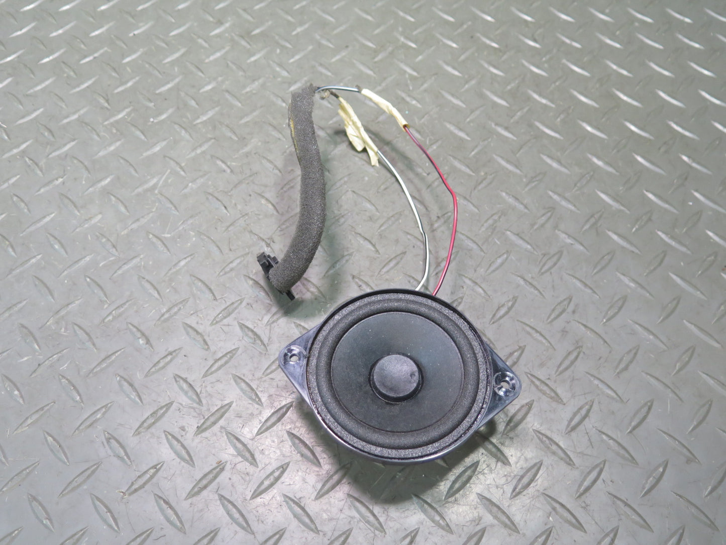 2006-2012 Bentley Flying Spur Front Left & Right Side Door Audio Speaker Set