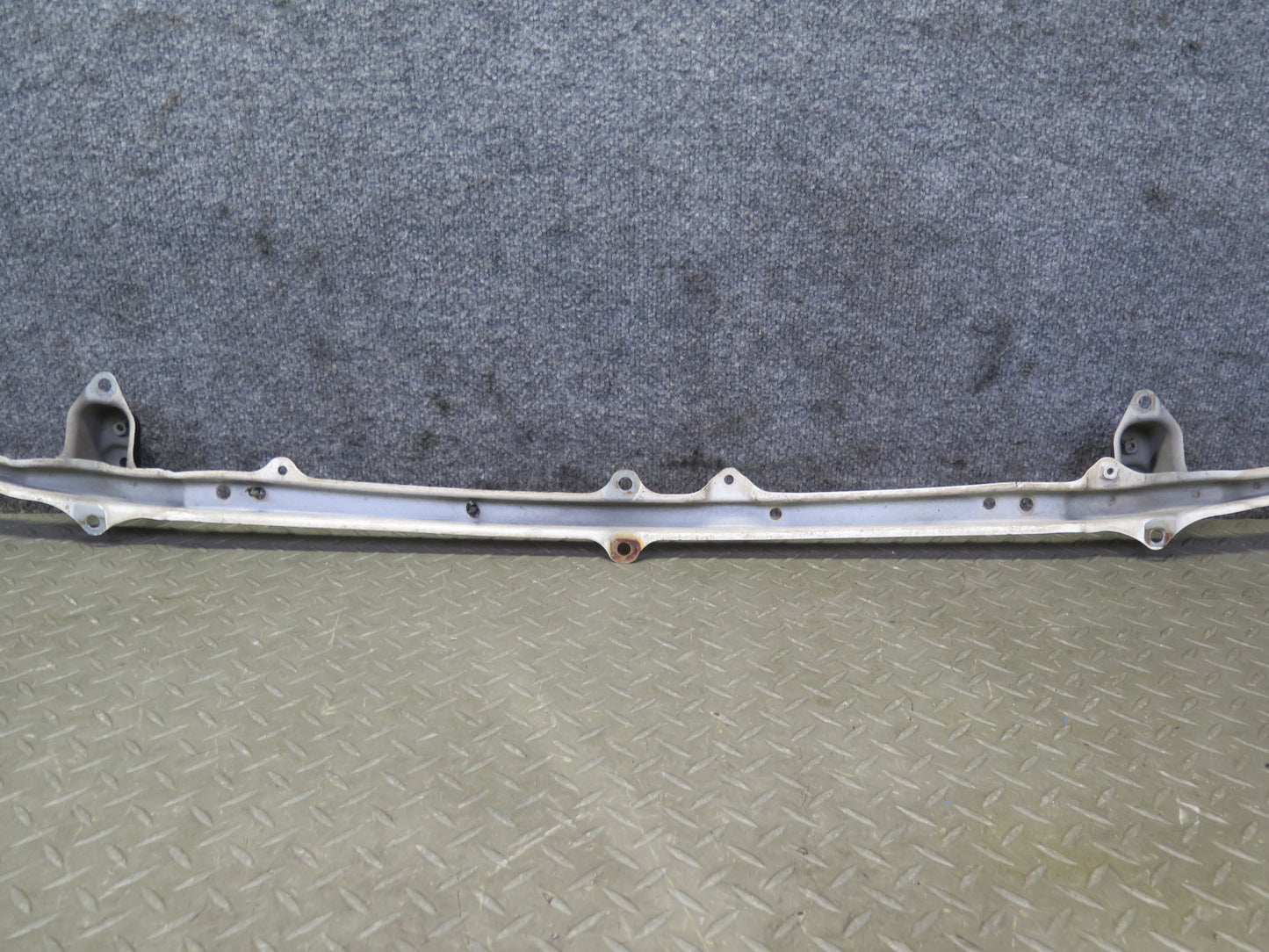 98-00 Lexus UCF20L LS400 Front Bumper Reinforcement Upper Bracket Bar OEM