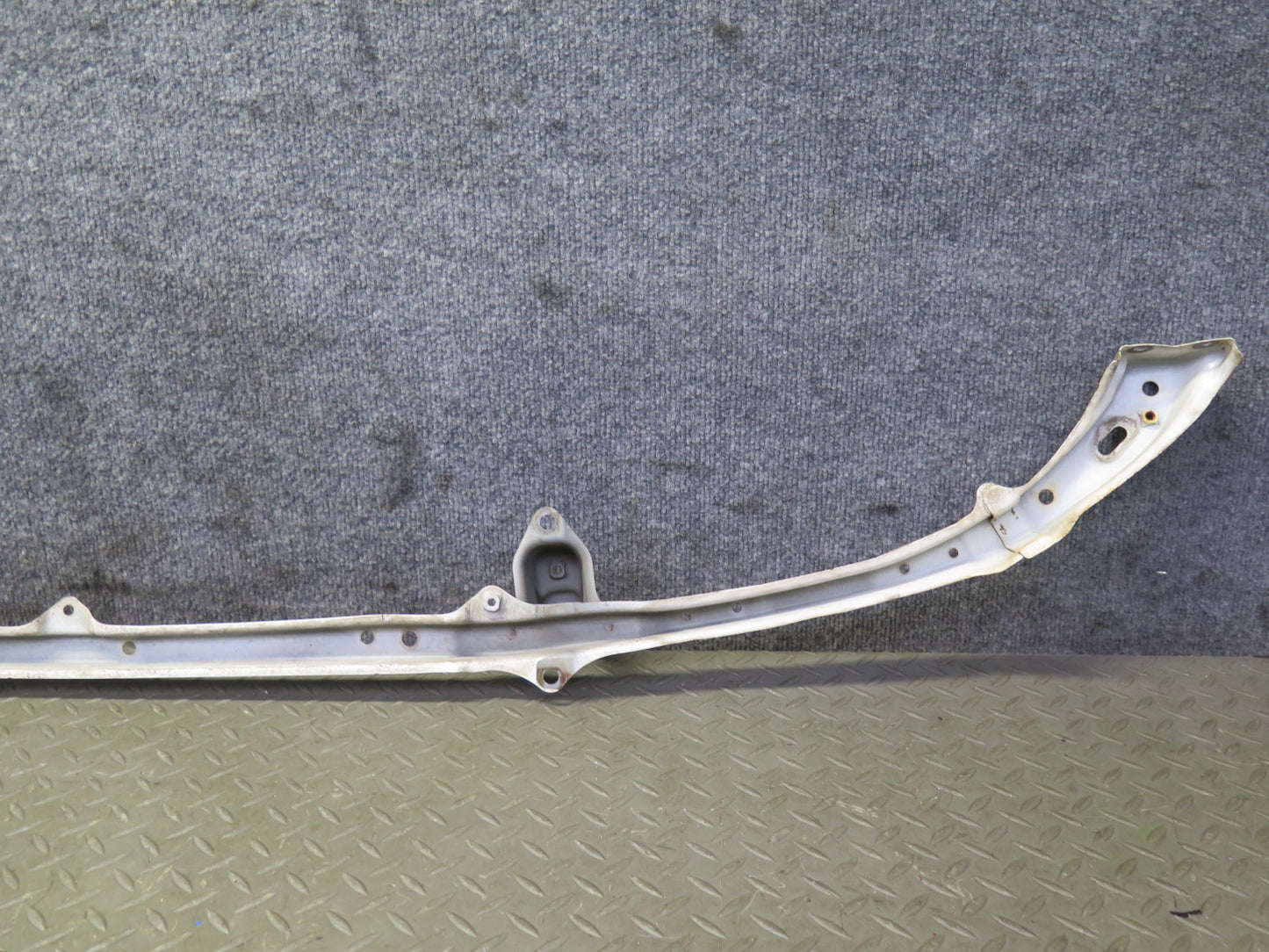 98-00 Lexus UCF20L LS400 Front Bumper Reinforcement Upper Bracket Bar OEM