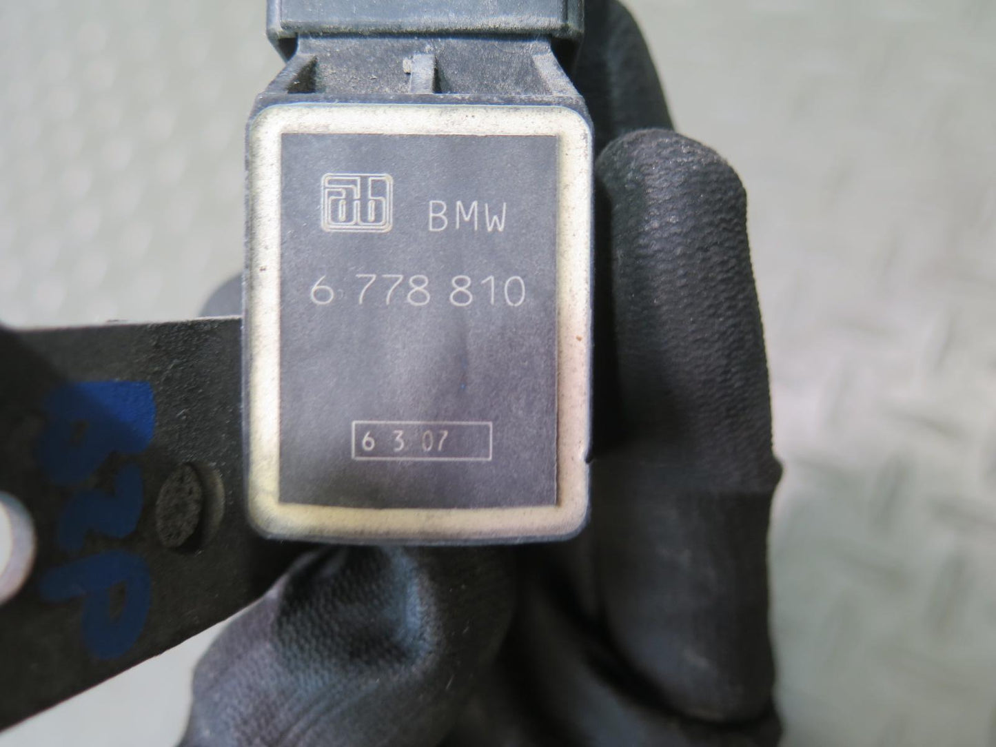 03-08 BMW E85 Z4 Rear Right Suspension Height Level Sensor 6778810 OEM