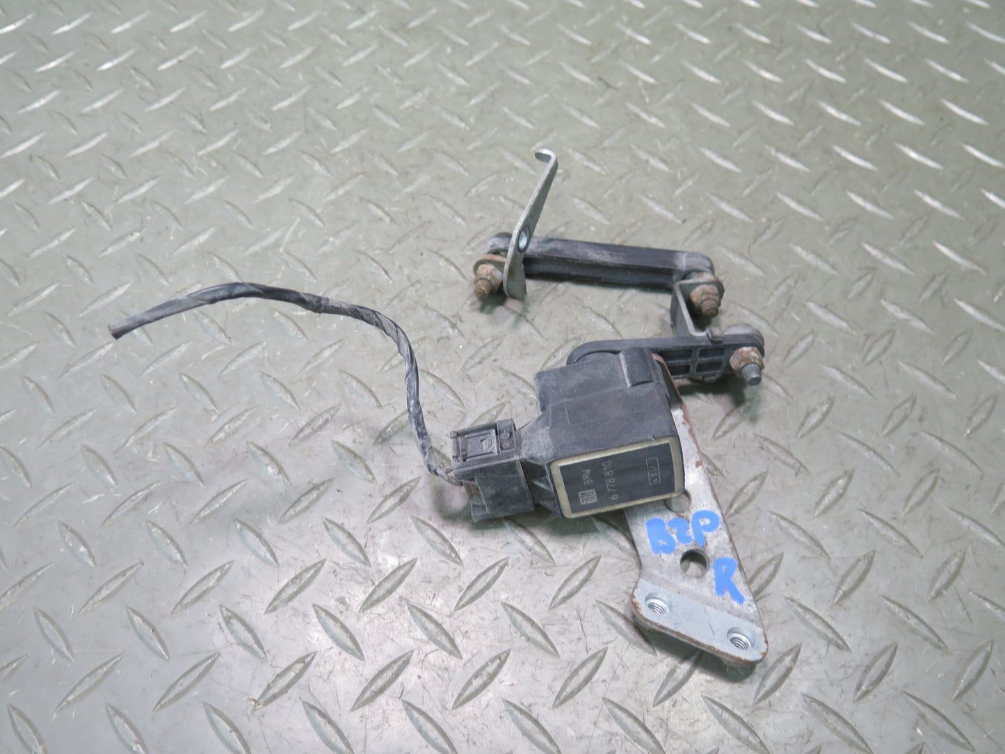 03-08 BMW E85 Z4 Rear Right Suspension Height Level Sensor 6778810 OEM