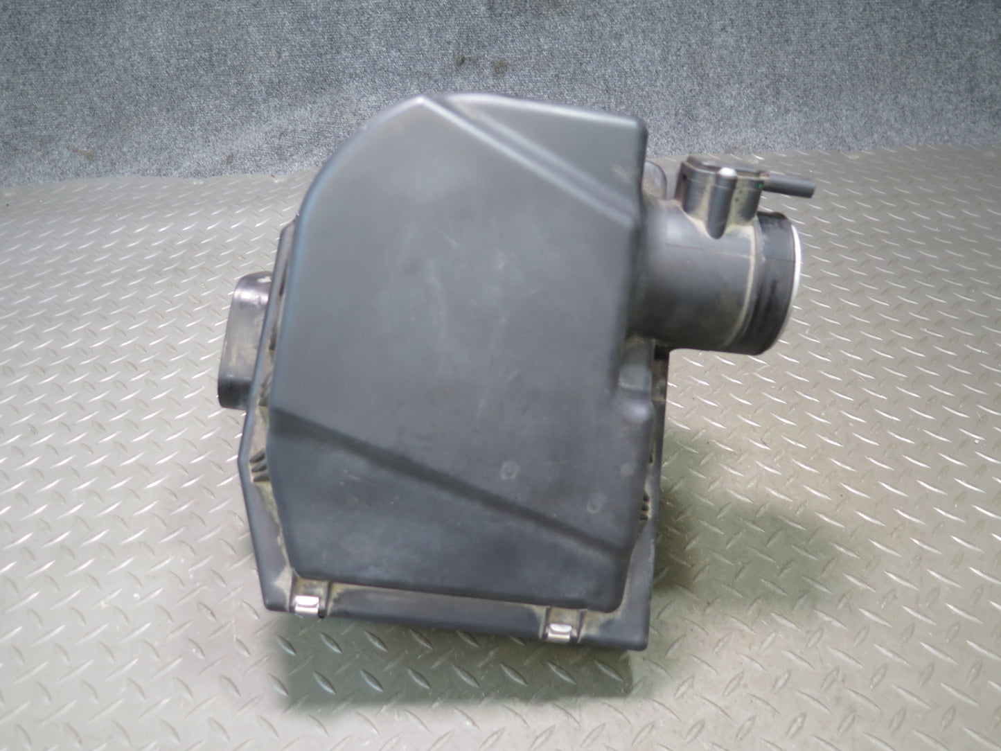 06-08 BMW E85 Z4 3.0L Air Intake Cleaner Filter Box w MAF Sensor OEM