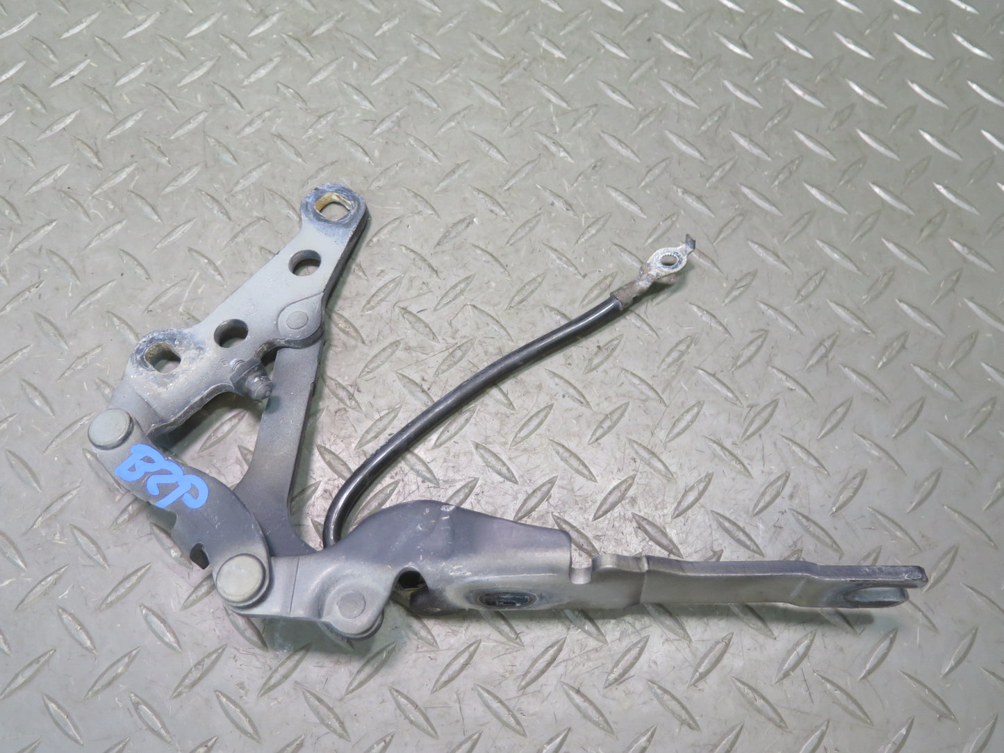 03-08 BMW E86 E85 Z4 Set of 2 Front Left & Right Hood Bonnet Hinge Schwarz OEM