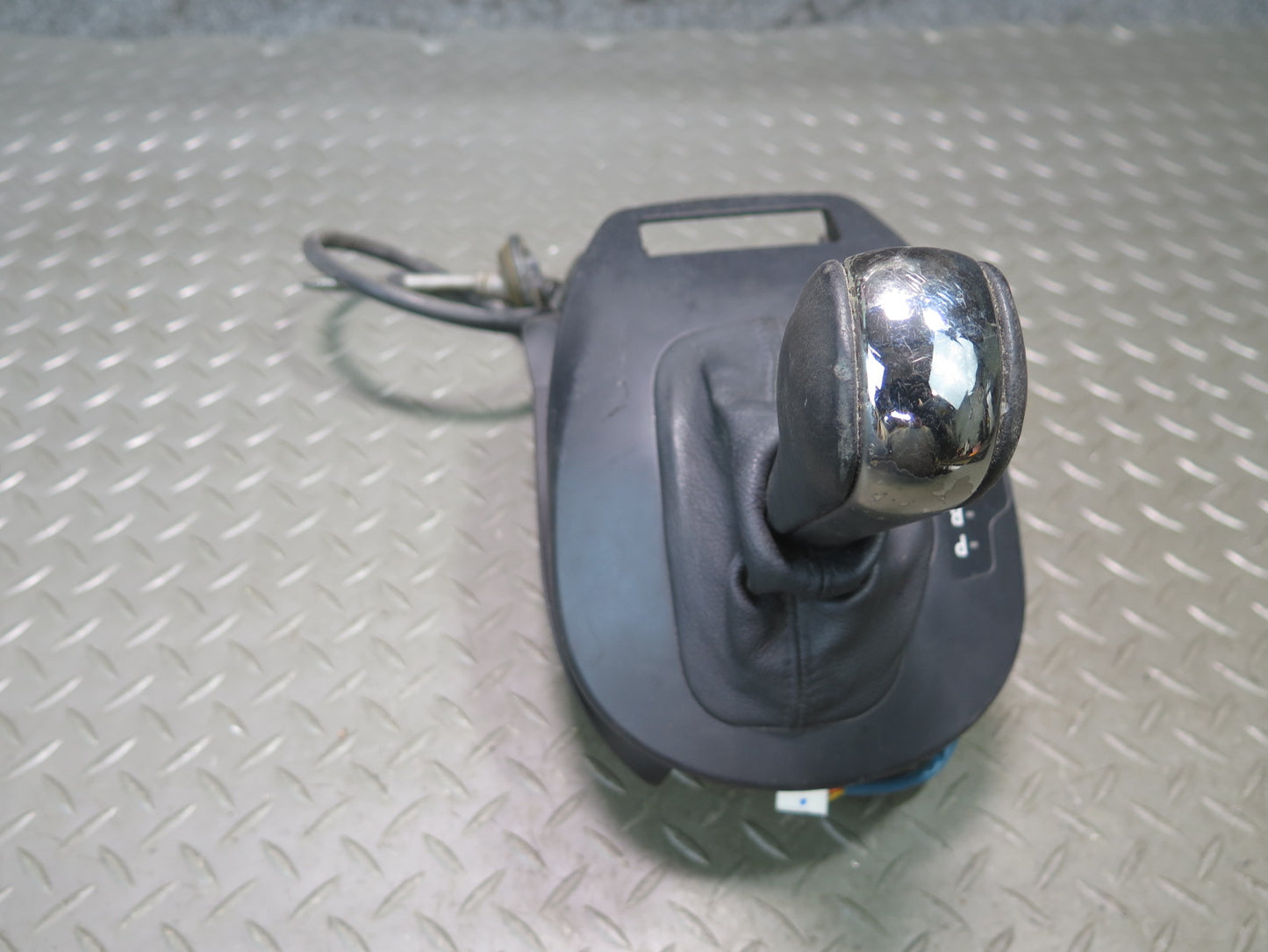 06-08 BMW E85 Z4 3.0L A/T Automatic Transmission Shifter w Knob & Cable Assy OEM