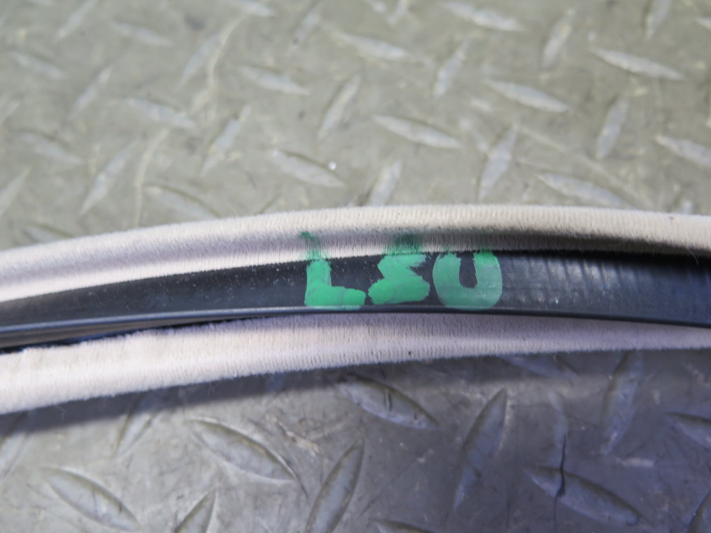 95-00 Lexus UCF20L LS400 Set of 4 Front & Rear Door Weatherstrip Seal Ivory OEM