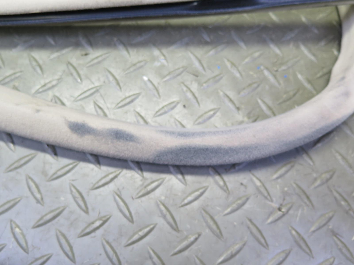 95-00 Lexus UCF20L LS400 Set of 4 Front & Rear Door Weatherstrip Seal Ivory OEM