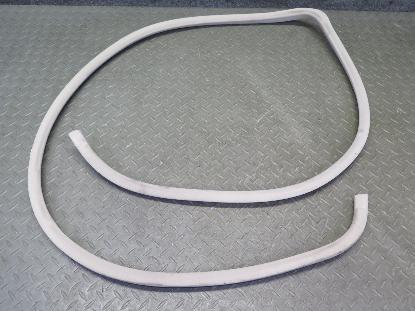 95-00 Lexus UCF20L LS400 Set of 4 Front & Rear Door Weatherstrip Seal Ivory OEM