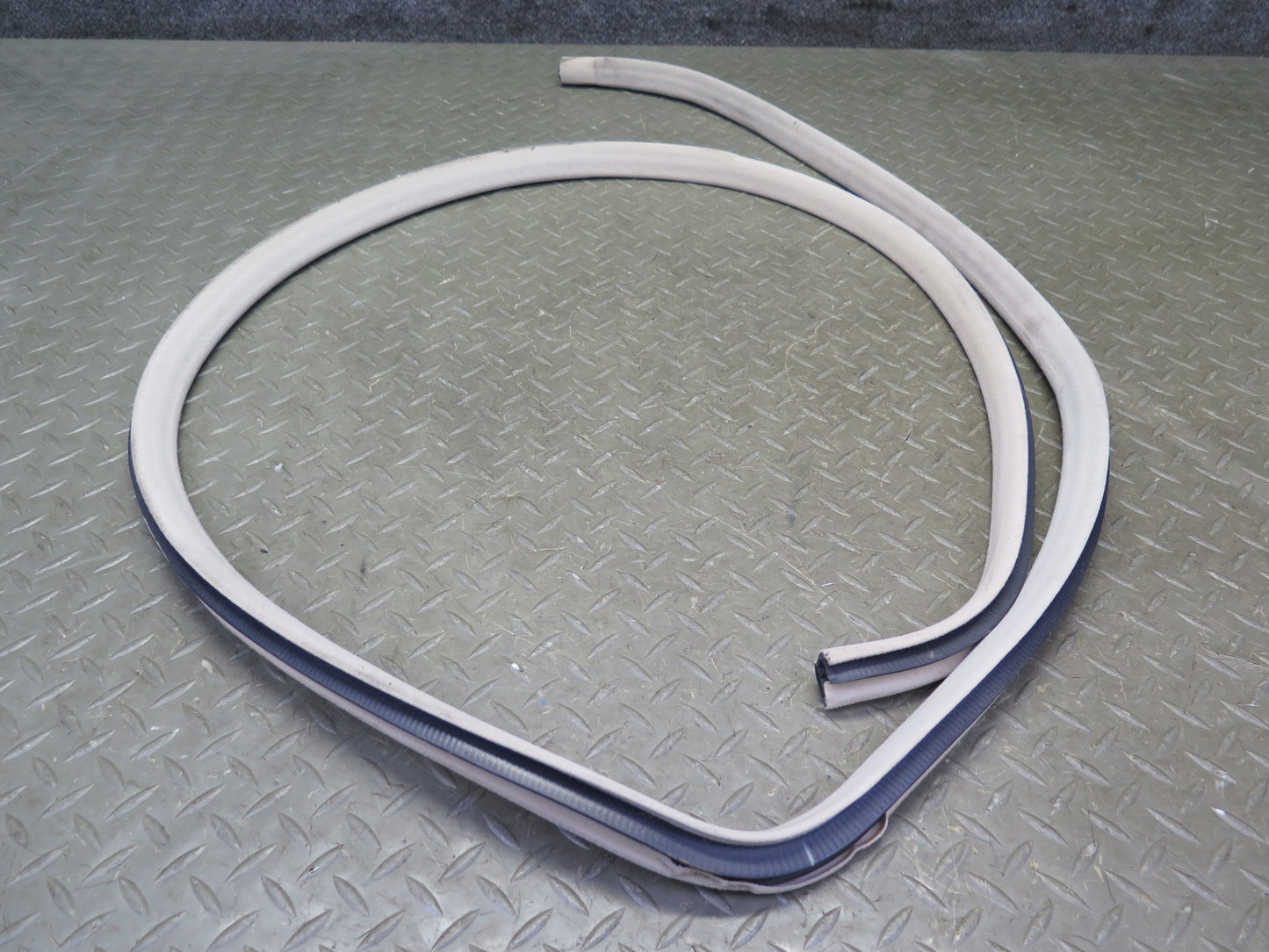 95-00 Lexus UCF20L LS400 Set of 4 Front & Rear Door Weatherstrip Seal Ivory OEM