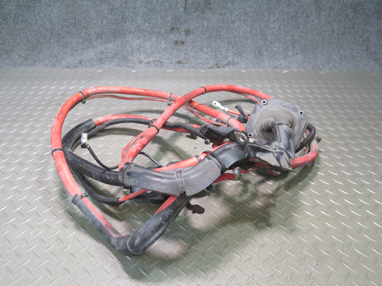 06-08 BMW E85 E86 Z4 3.0L N52 Positive Battery Cable w Clamp & Fuse Box OEM