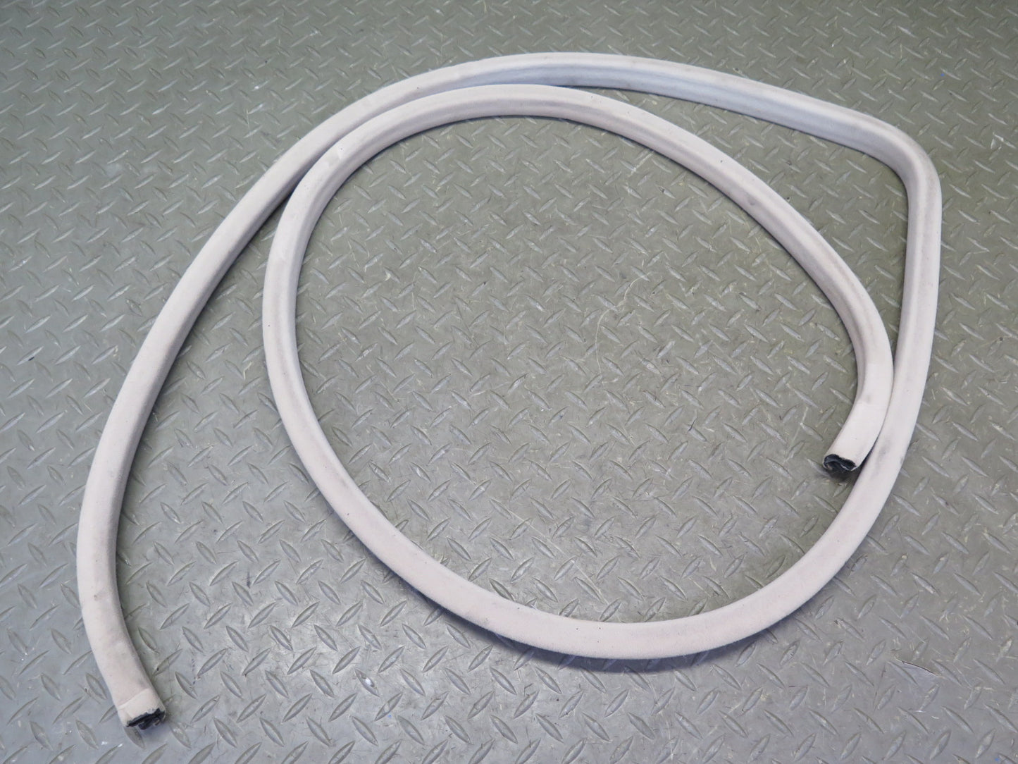95-00 Lexus UCF20L LS400 Set of 4 Front & Rear Door Weatherstrip Seal Ivory OEM