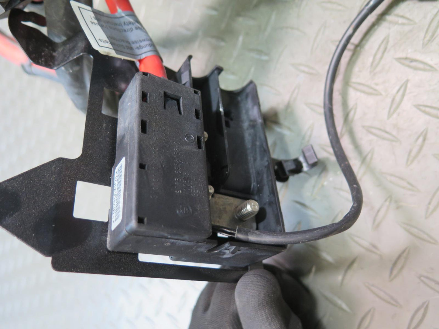 06-08 BMW E85 E86 Z4 3.0L N52 Positive Battery Cable w Clamp & Fuse Box OEM