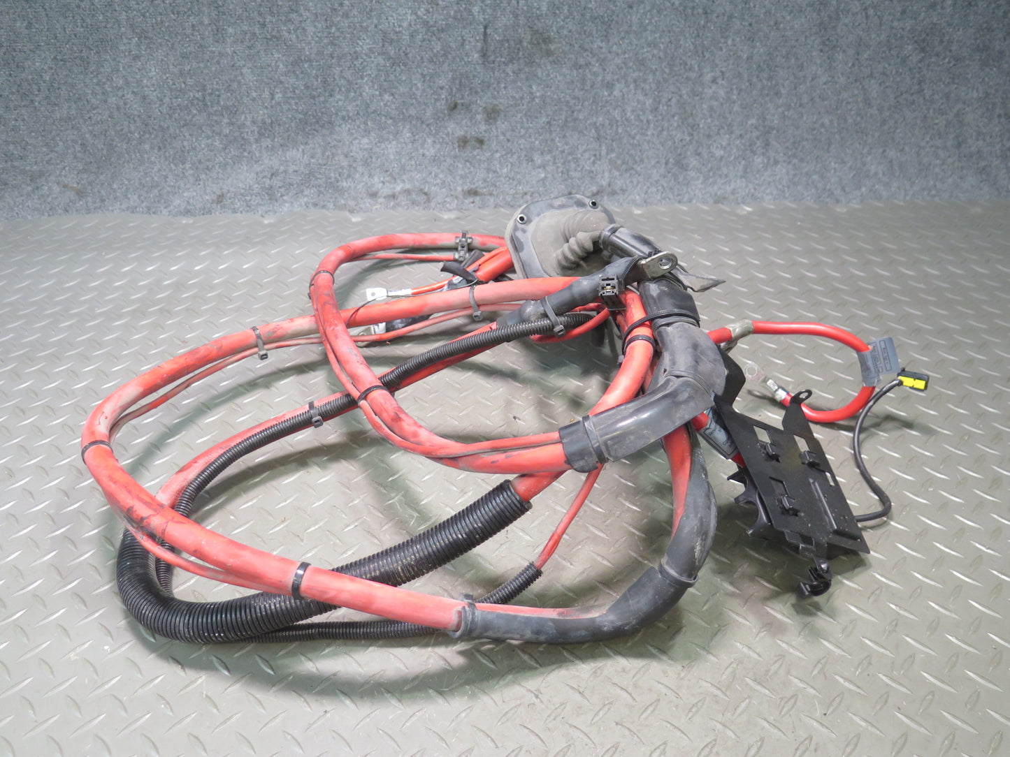 06-08 BMW E85 E86 Z4 3.0L N52 Positive Battery Cable w Clamp & Fuse Box OEM