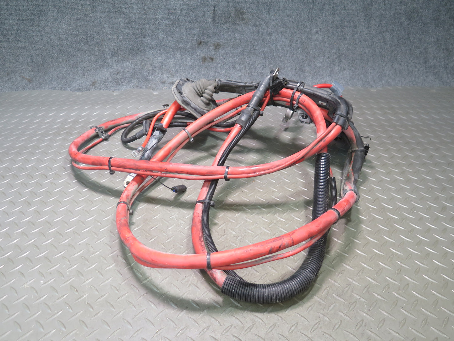 06-08 BMW E85 E86 Z4 3.0L N52 Positive Battery Cable w Clamp & Fuse Box OEM