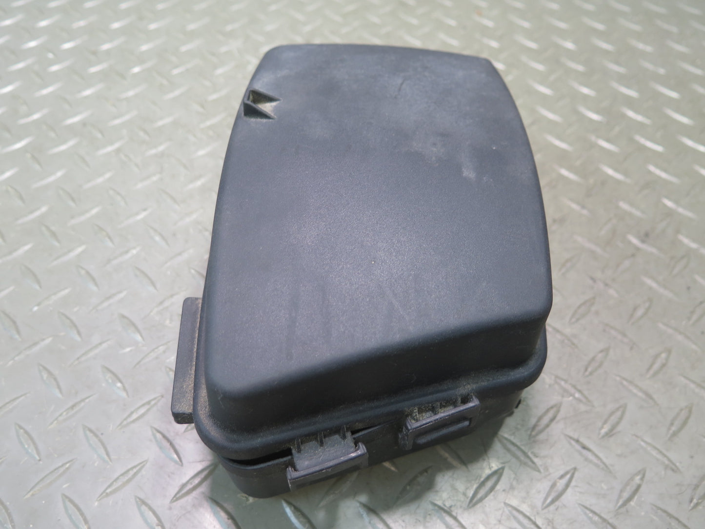 06-08 BMW E86 E85 Z4 N52 3.0L Power Distribution Fuse Relay Box w Housing OEM