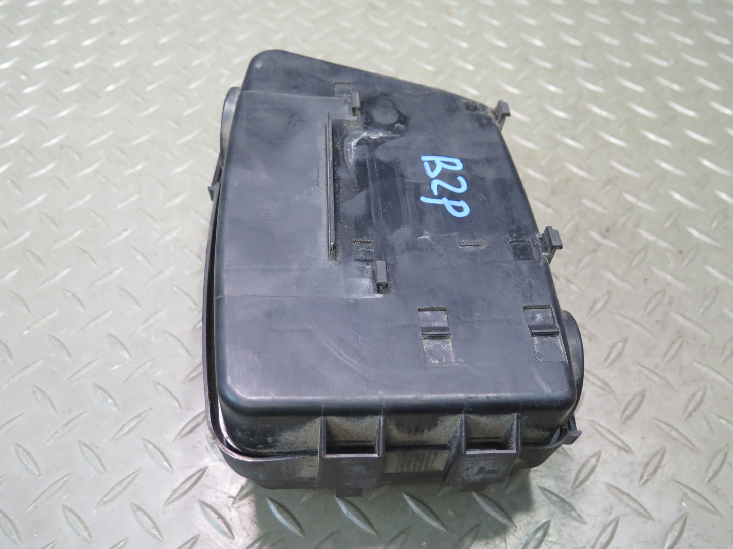 06-08 BMW E86 E85 Z4 N52 3.0L Power Distribution Fuse Relay Box w Housing OEM