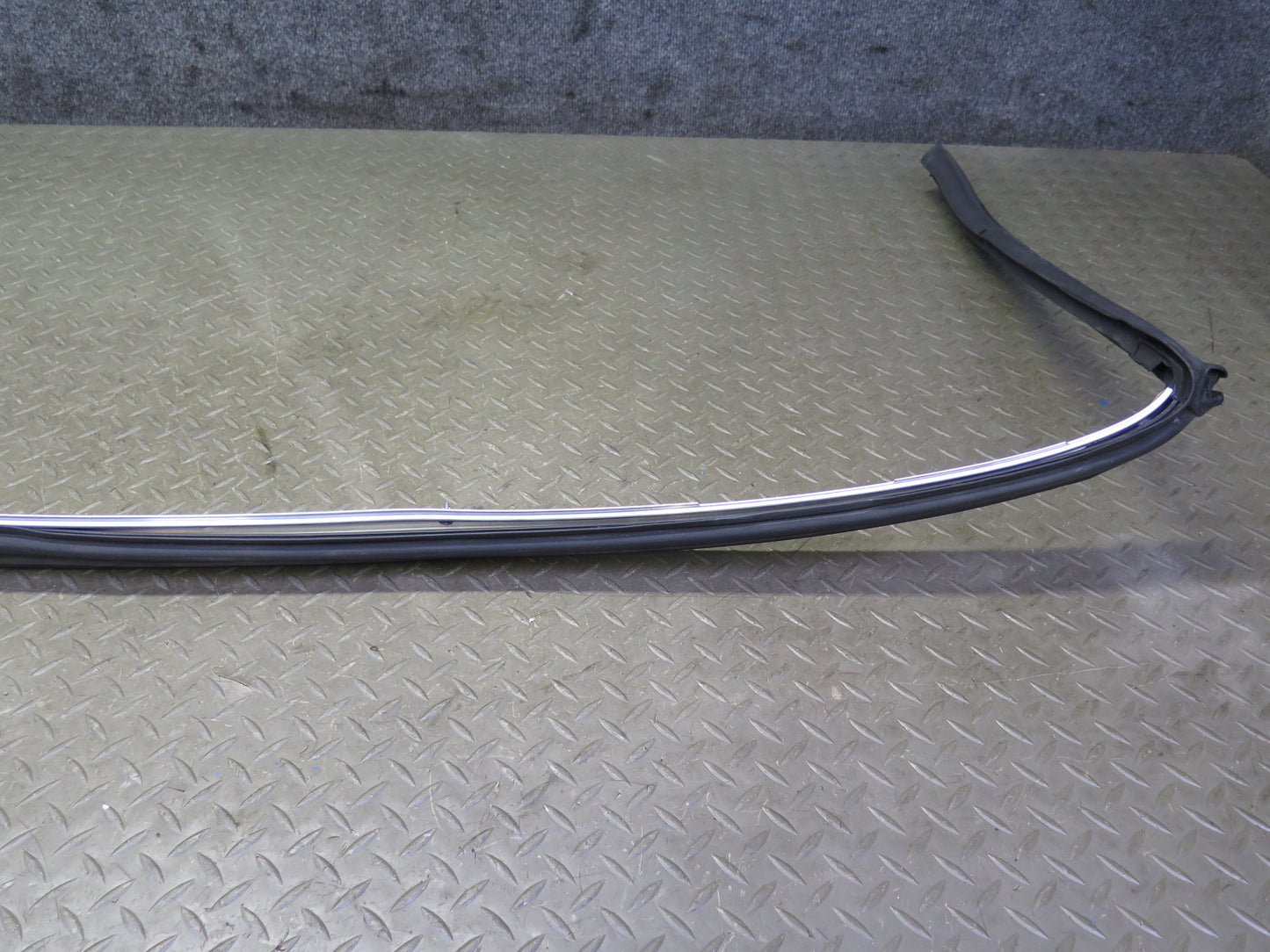 03-08 BMW Z4 E85 Roadster Windshield Frame Upper Weatherstrip Seal Bracket OEM