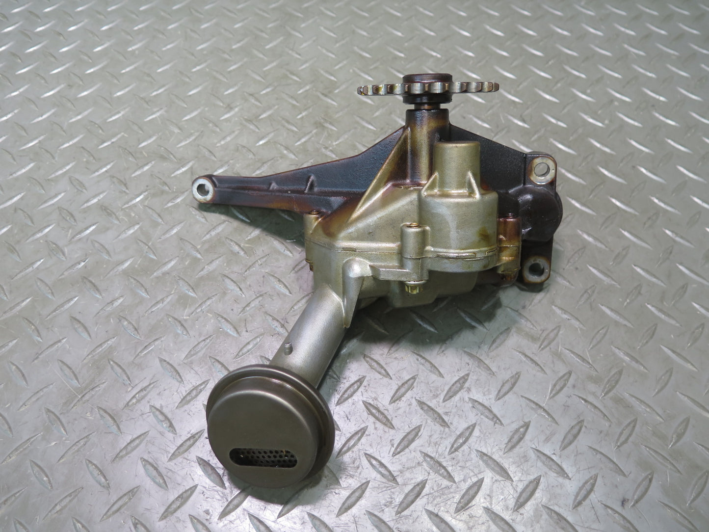 99-02 Mercedes R129 SL500 M113.961 Engine Motor Oil Pump w Pickup Tube OEM