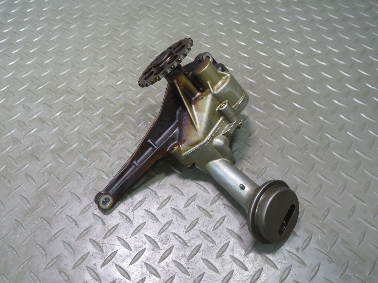 99-02 Mercedes R129 SL500 M113.961 Engine Motor Oil Pump w Pickup Tube OEM