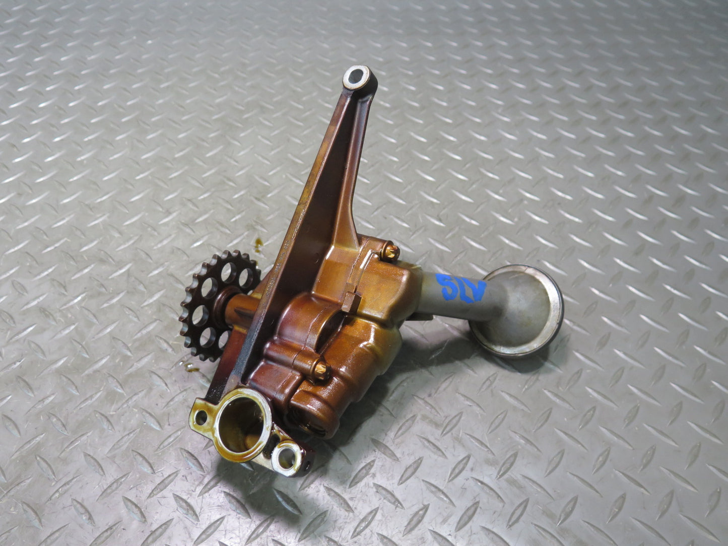 99-02 Mercedes R129 SL500 M113.961 Engine Motor Oil Pump w Pickup Tube OEM