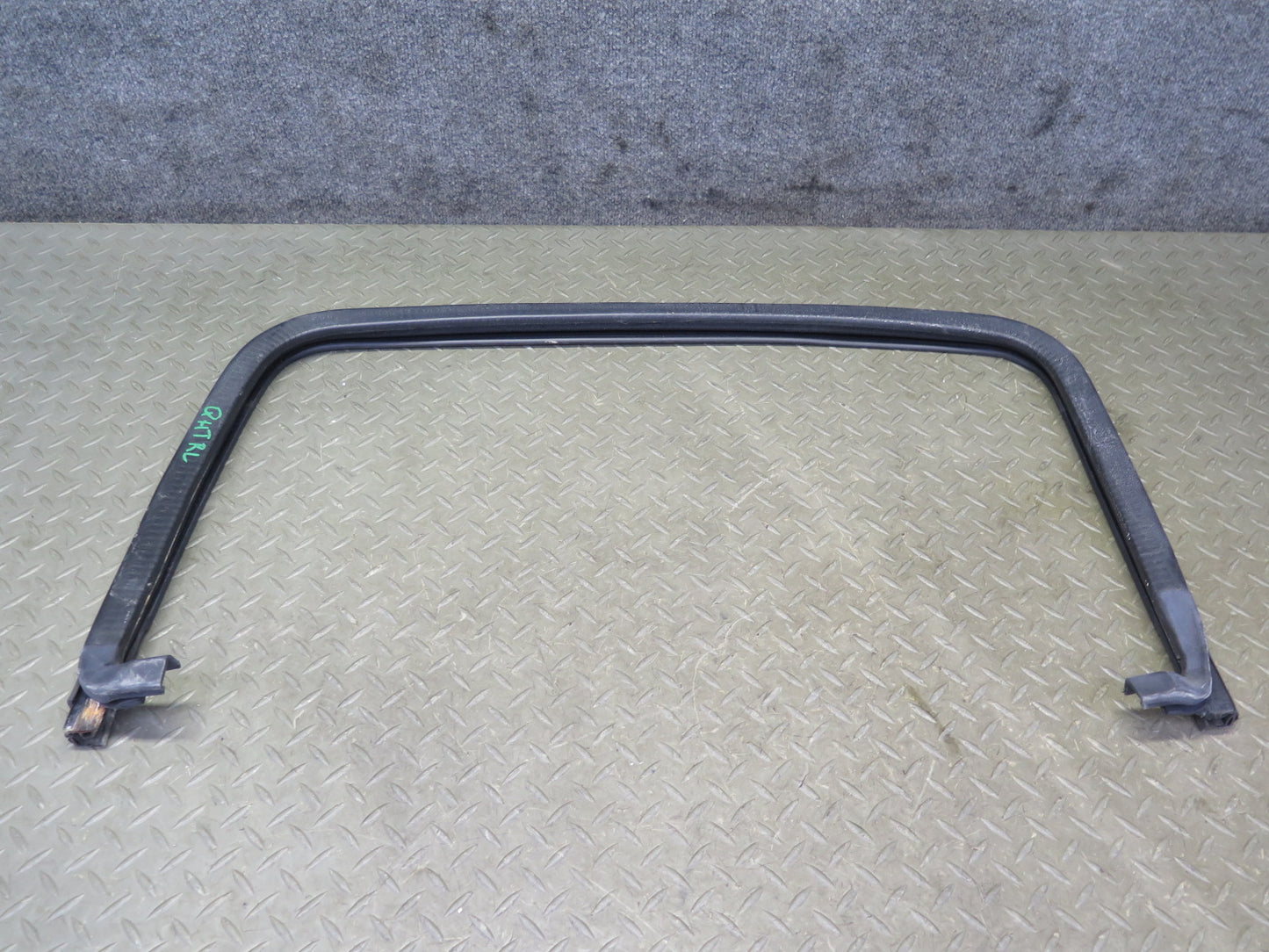 2003-2009 Hummer H2 Rear Left Window Outer Inner Weatherstrip Rubber Seal Set