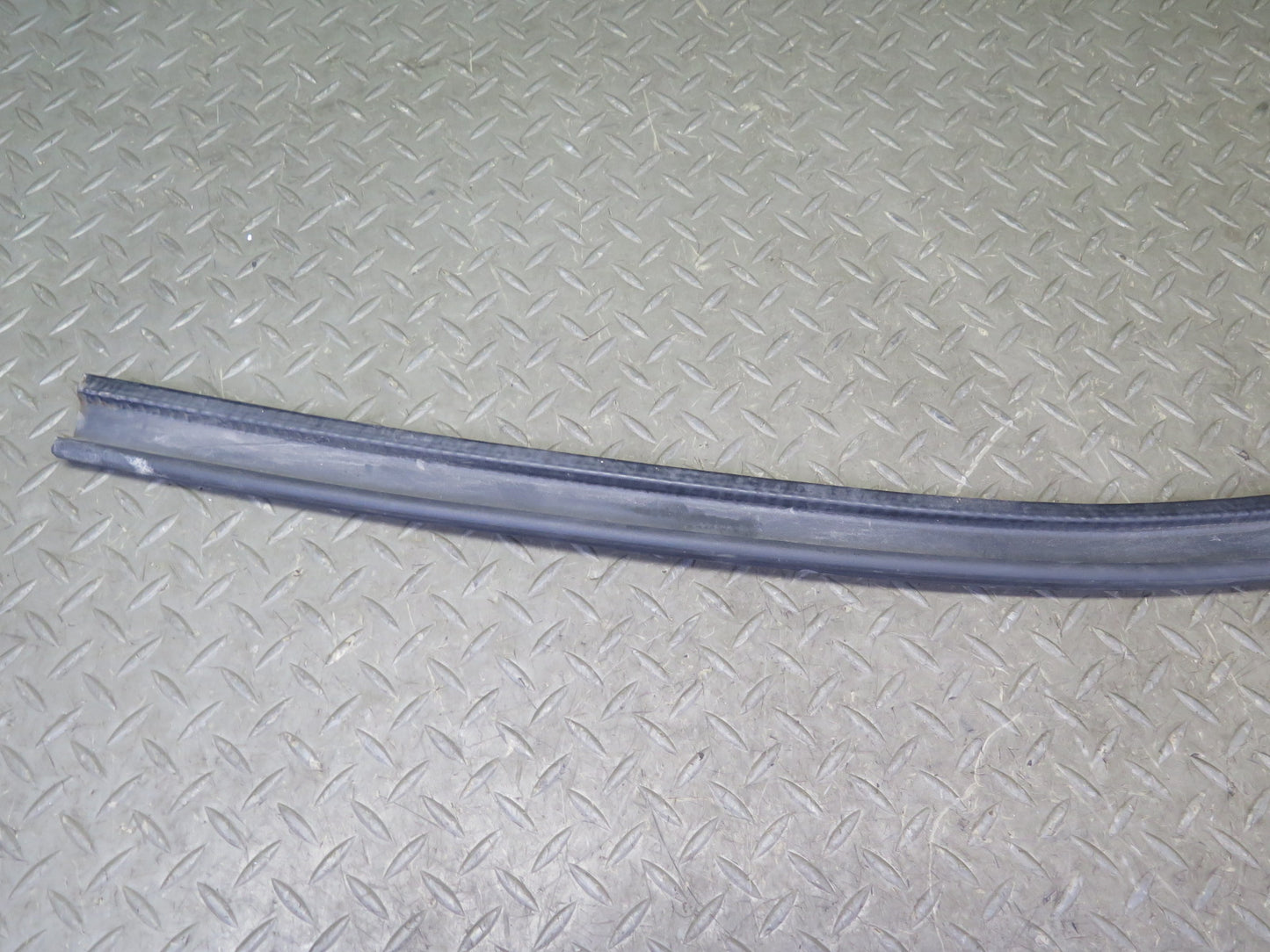 2003-2009 Hummer H2 Rear Left Window Outer Inner Weatherstrip Rubber Seal Set