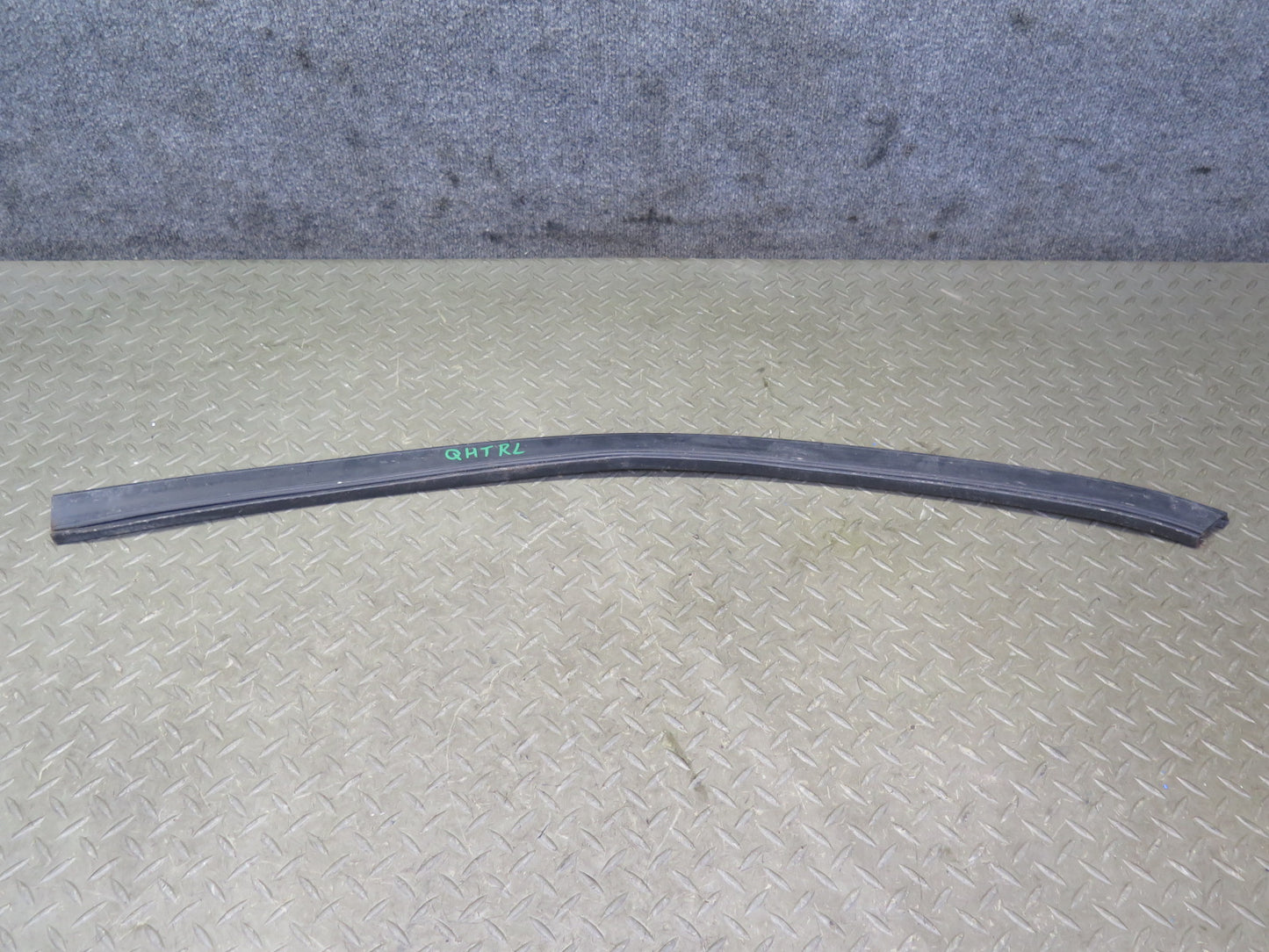 2003-2009 Hummer H2 Rear Left Window Outer Inner Weatherstrip Rubber Seal Set