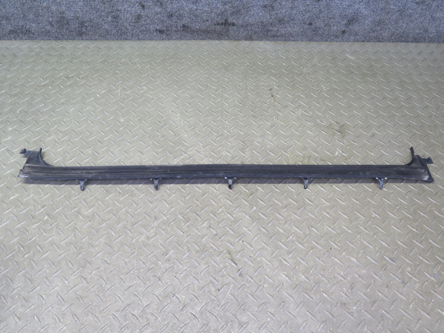 2003-2009 Hummer H2 Rear Left Window Outer Inner Weatherstrip Rubber Seal Set
