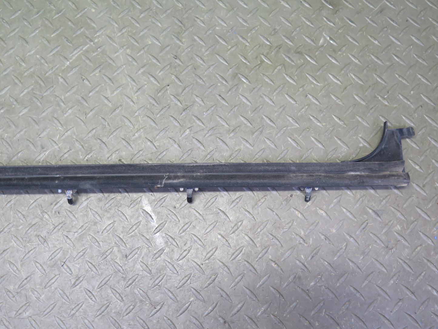 2003-2009 Hummer H2 Rear Right Window Outer Inner Weatherstrip Rubber Seal Set