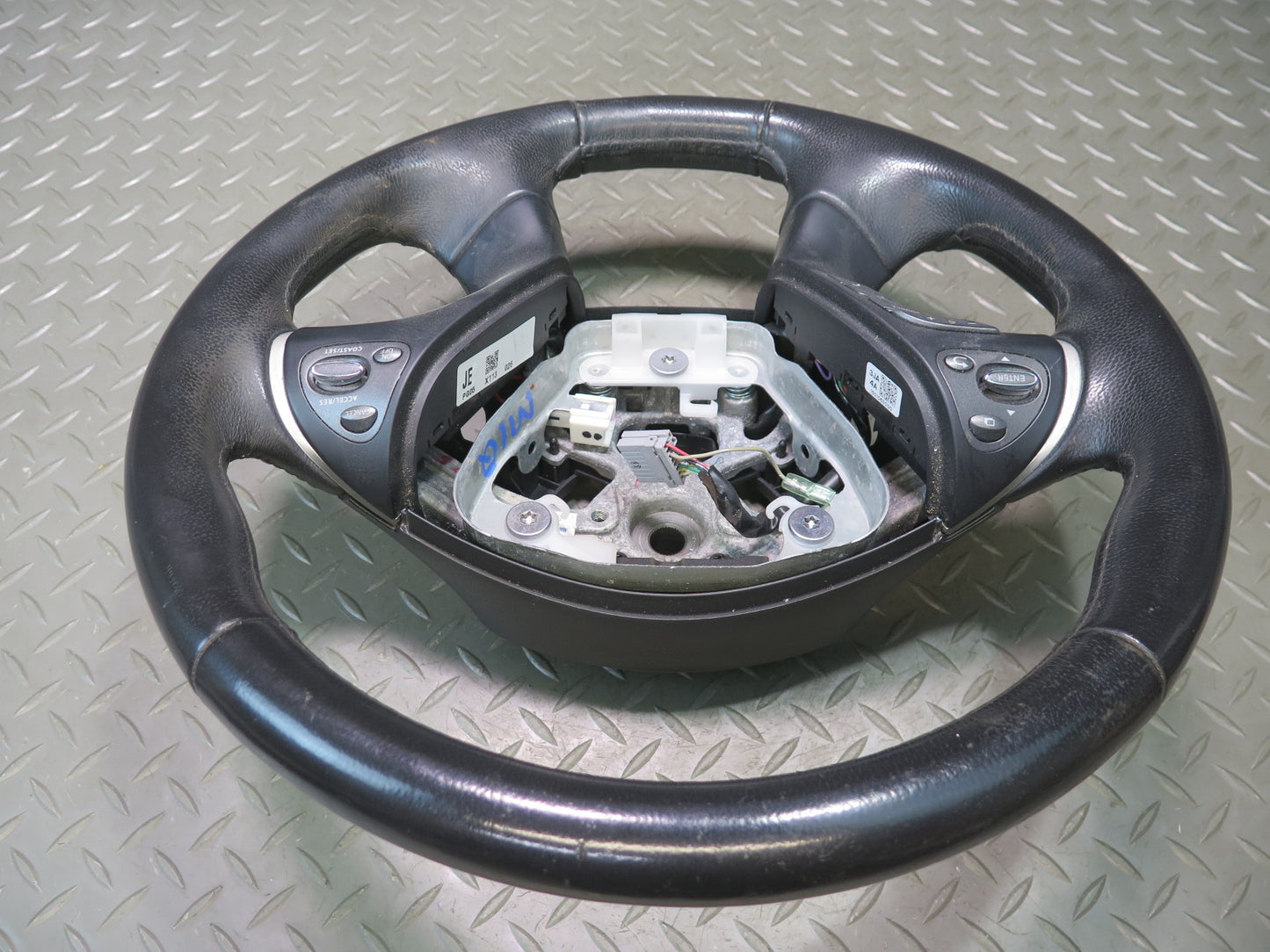 2014 Infiniti QX60 Leather Steering Wheel w Controls