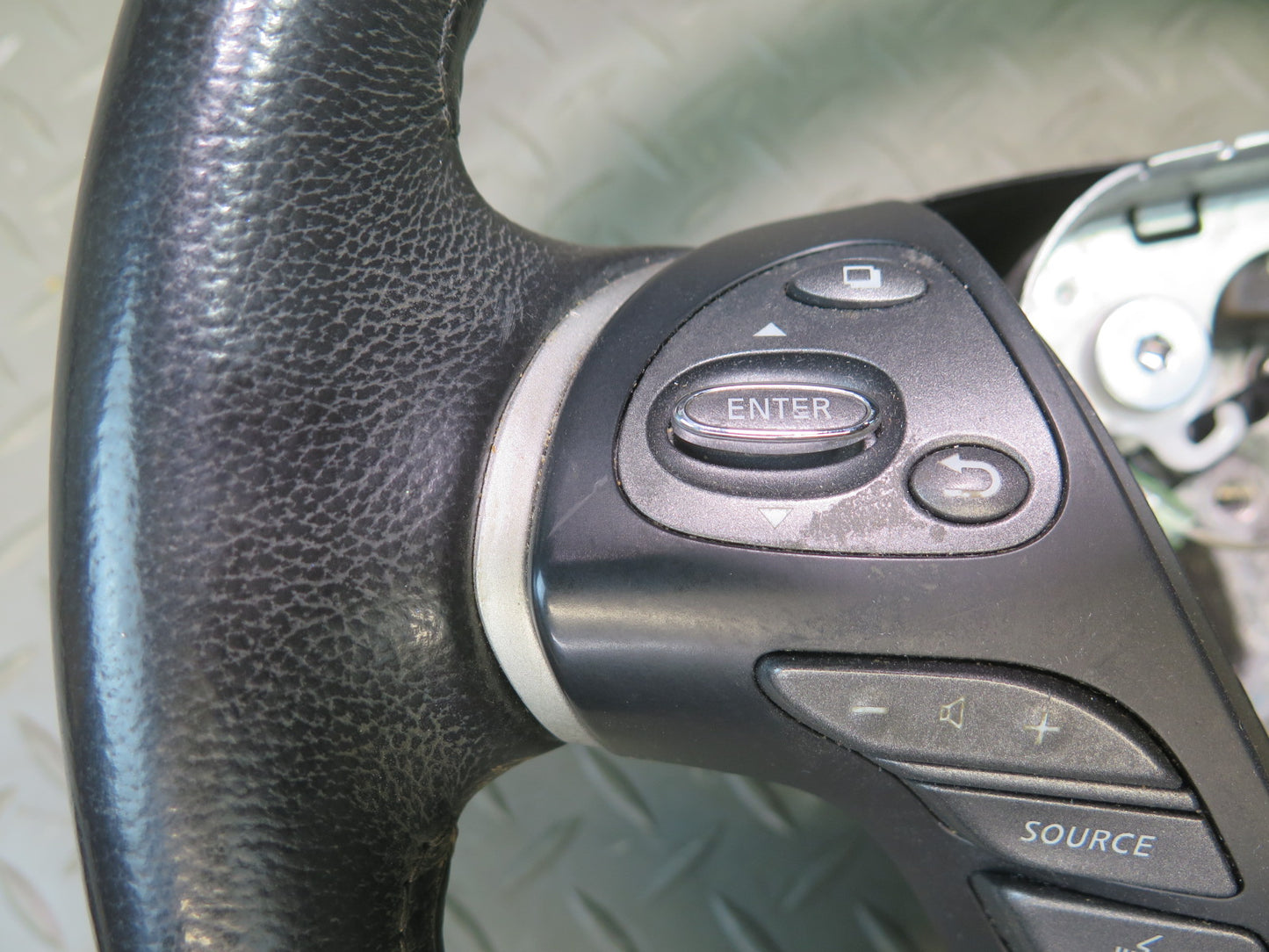 2014 Infiniti QX60 Leather Steering Wheel w Controls