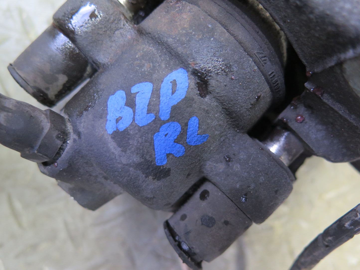 03-08 BMW E86 E85 Z4 3.0L RWD Set of 2 Rear Left & Right Brake Caliper OEM