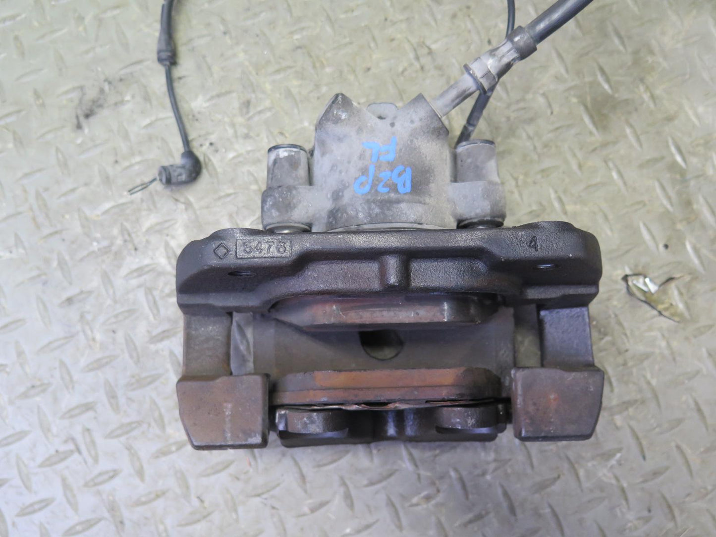 06-08 BMW E85 Z4 N52 3.0si RWD Set of 2 Front Left & Right Brake Caliper OEM