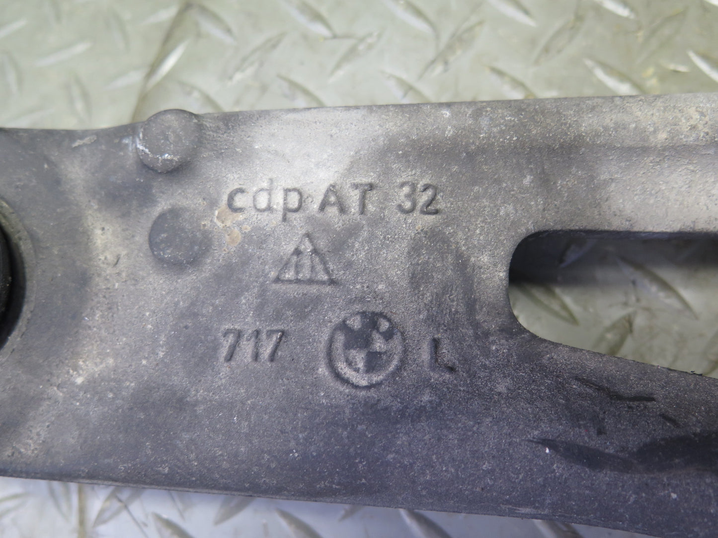03-08 BMW E85 Z4 Set of 2 Front Left Right Lower Control Arm 110K Miles OEM
