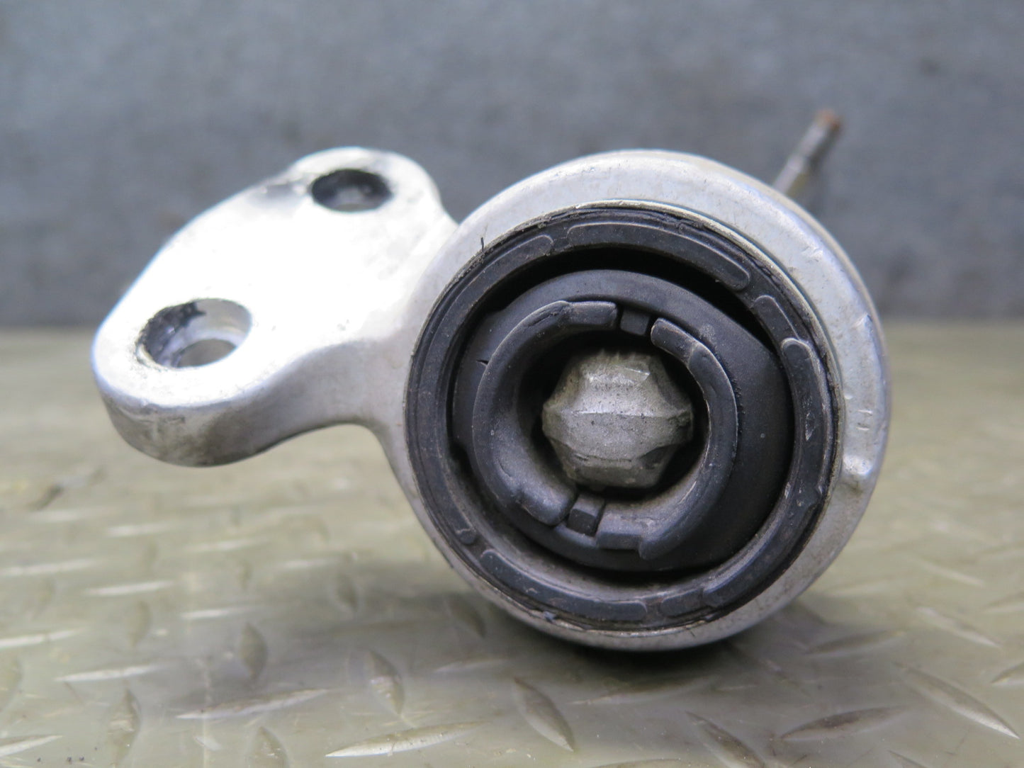 03-08 BMW E85 Z4 Set of 2 Front Left Right Lower Control Arm 110K Miles OEM