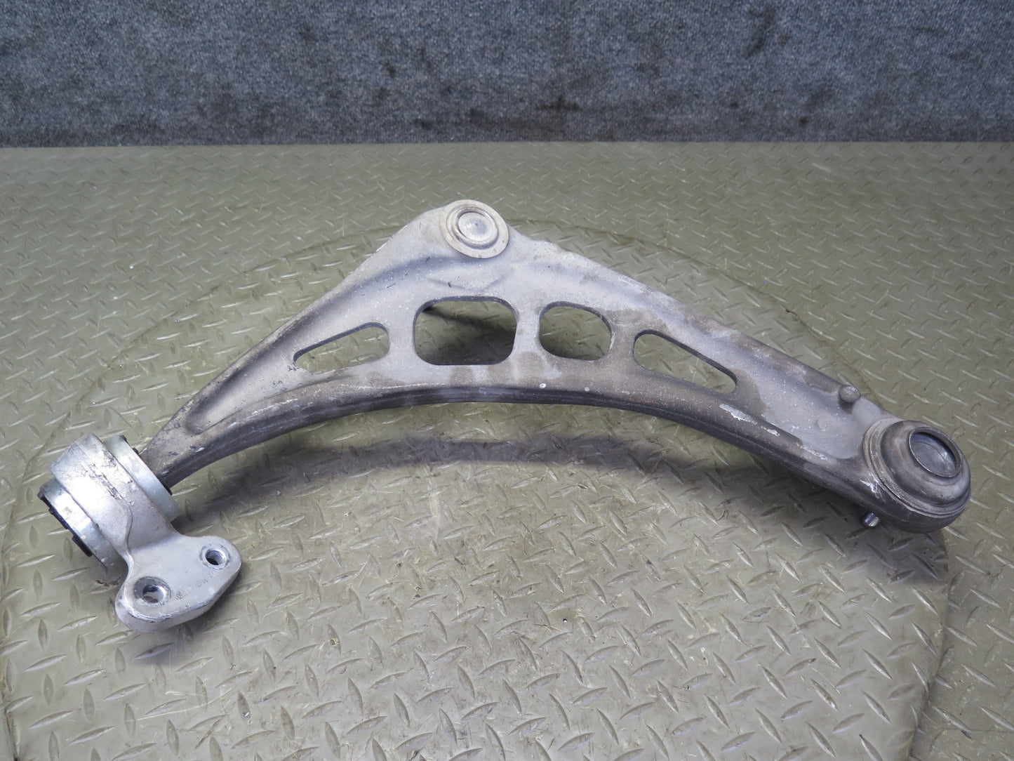 03-08 BMW E85 Z4 Set of 2 Front Left Right Lower Control Arm 110K Miles OEM