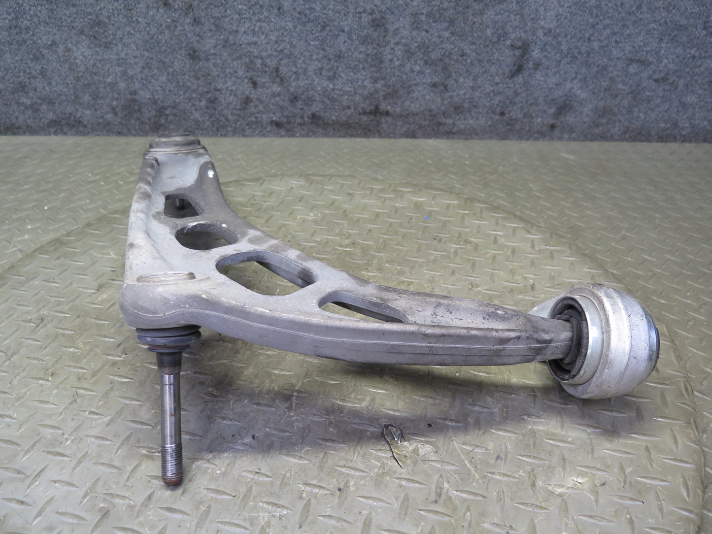 03-08 BMW E85 Z4 Set of 2 Front Left Right Lower Control Arm 110K Miles OEM