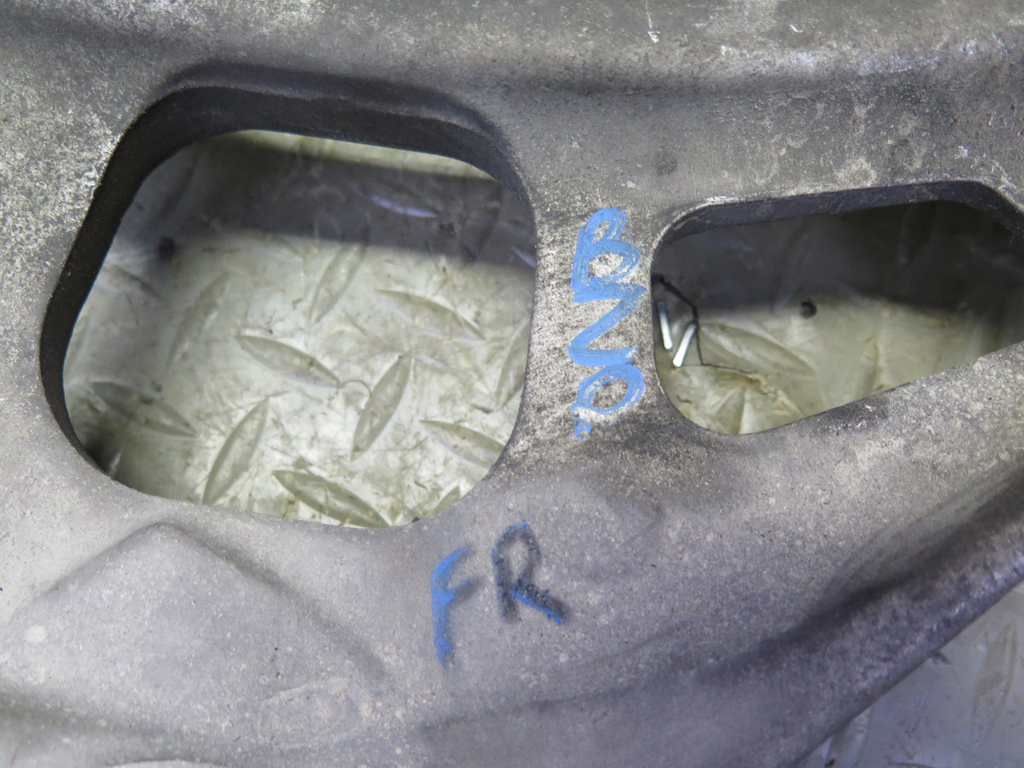 03-08 BMW E85 Z4 Set of 2 Front Left Right Lower Control Arm 110K Miles OEM