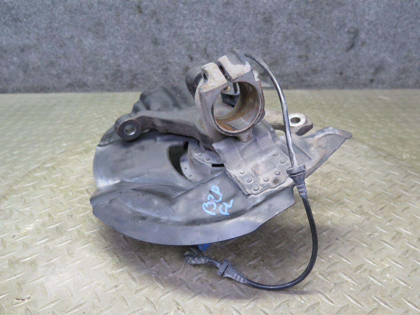 06-08 BMW E85 Z4 3.0Si N52 RWD Front Left Spindle Knuckle Wheel Hub Bearing OEM