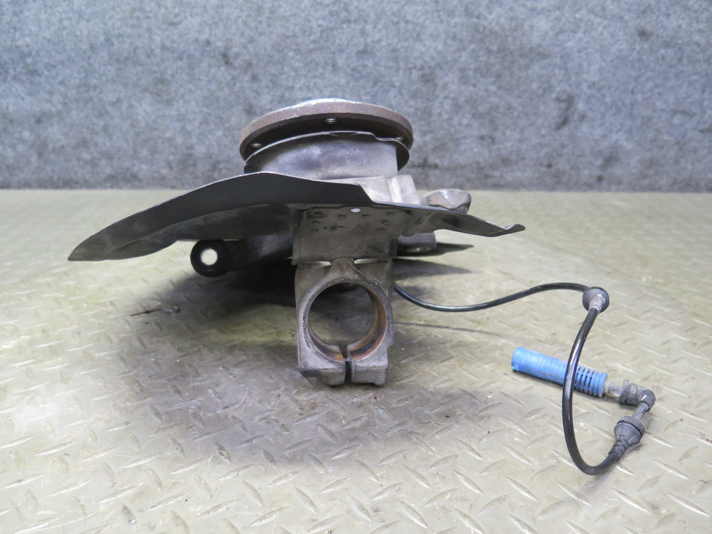 06-08 BMW E85 Z4 3.0Si N52 RWD Front Right Spindle Knuckle Wheel Hub Bearing OEM