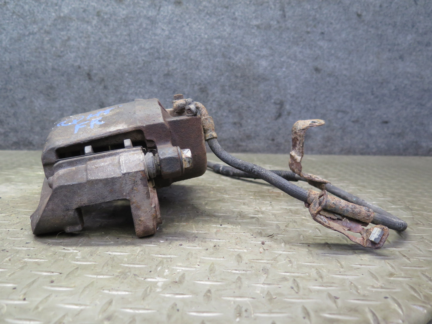 2003-2009 Hummer H2 AWD Front Left & Right Brake Caliper Set of 2