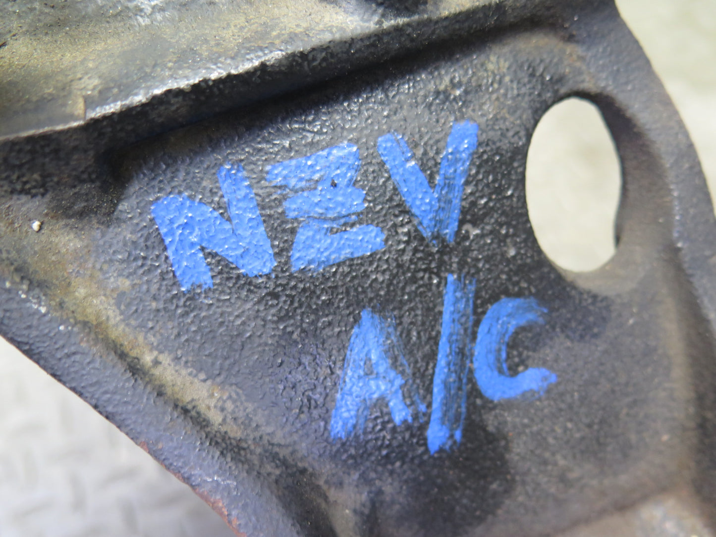 84-89 Nissan Z31 300ZX VG30ET Turbo A/C Compressor Mount Bracket Support OEM